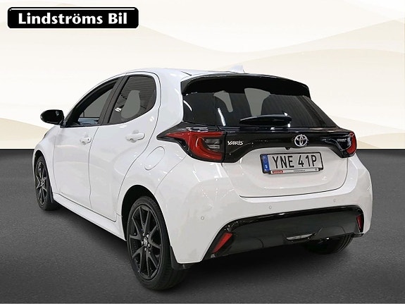 Toyota Yaris 4 of 21