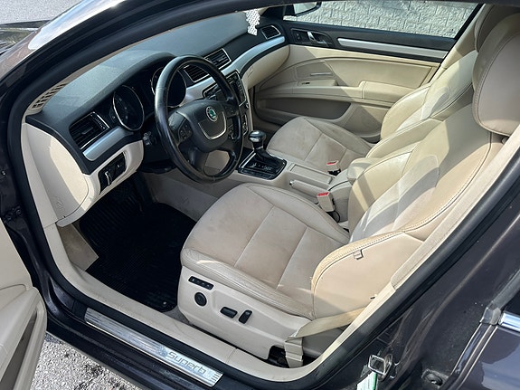 Skoda Superb 12 of 21