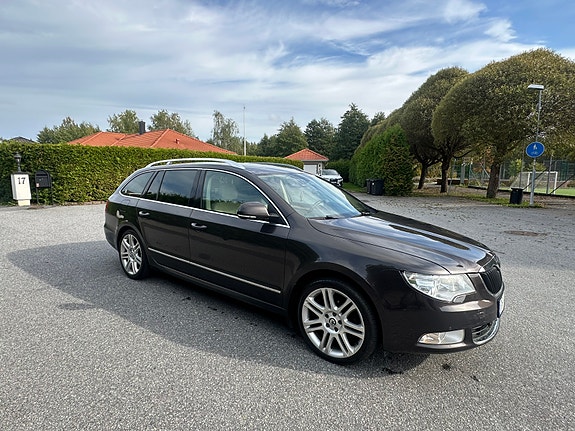 Skoda Superb 10 of 21