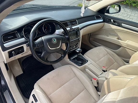 Skoda Superb 13 of 21