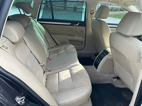Skoda Superb 14 of 21