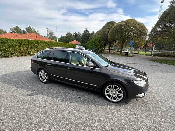 Skoda Superb 9 of 21