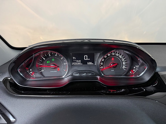 Peugeot 208 16 of 16