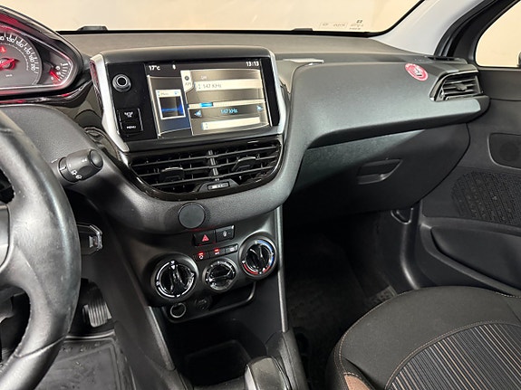 Peugeot 208 13 of 16