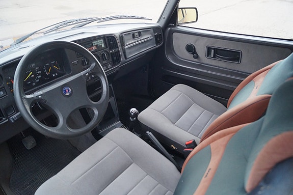 Saab 900 10 of 13