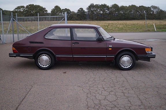 Saab 900 9 of 13