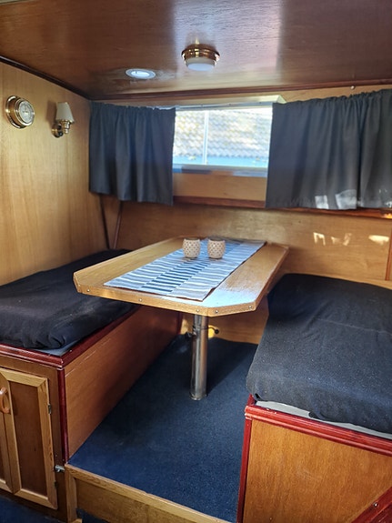 Becker Marine 39 5 of 20