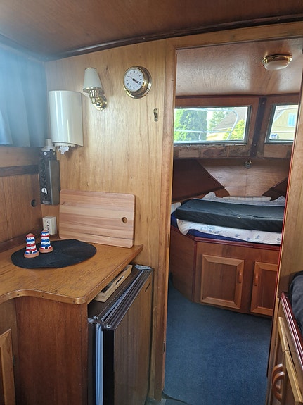Becker Marine 39 11 of 20