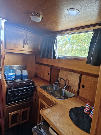 Becker Marine 39 12 of 20