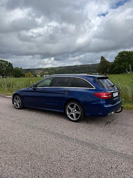 Mercedes-Benz C220 d 3 of 6