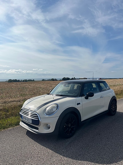 MINI Cooper 5 of 5