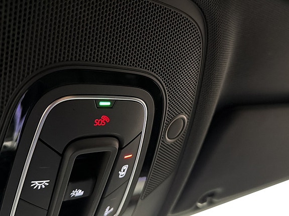 Audi e-tron 29 of 30