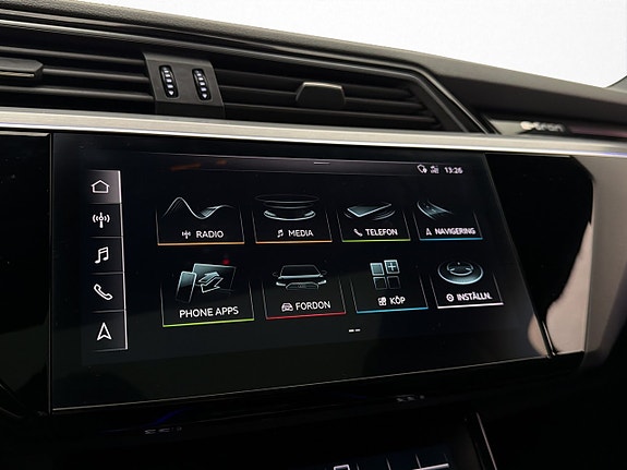 Audi e-tron 22 of 30