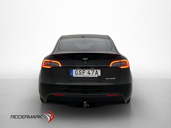Tesla Model Y 8 of 30