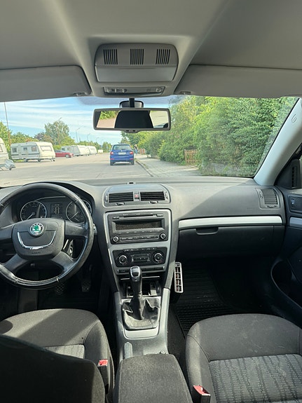 Skoda Octavia 3 of 5