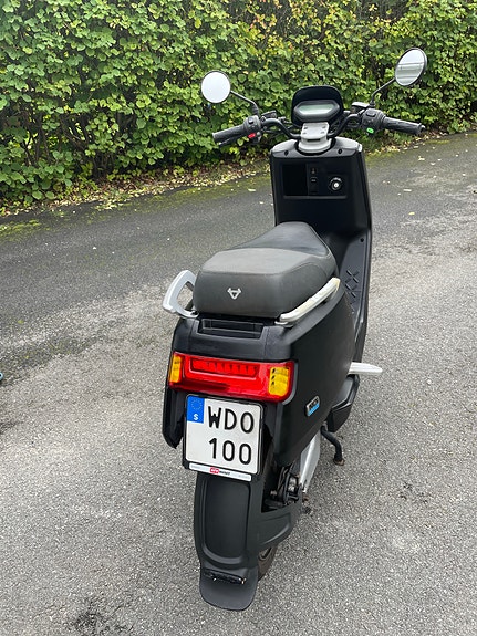 NIU NQI Sport 45 km/h 3 of 3