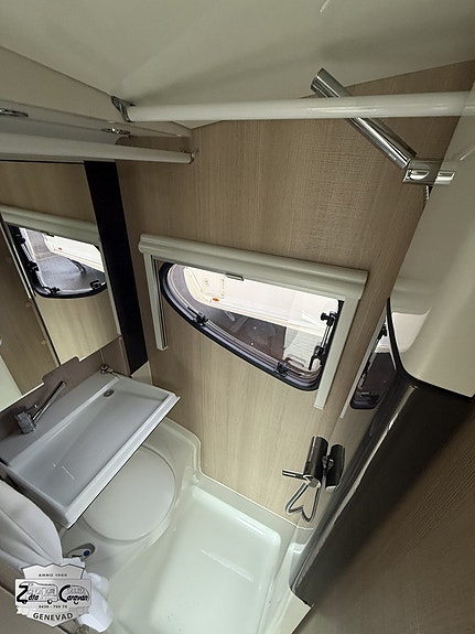 Adria ACTION 361 LH 5 of 15