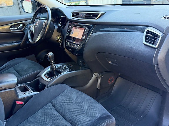 Nissan X-Trail 11 of 16