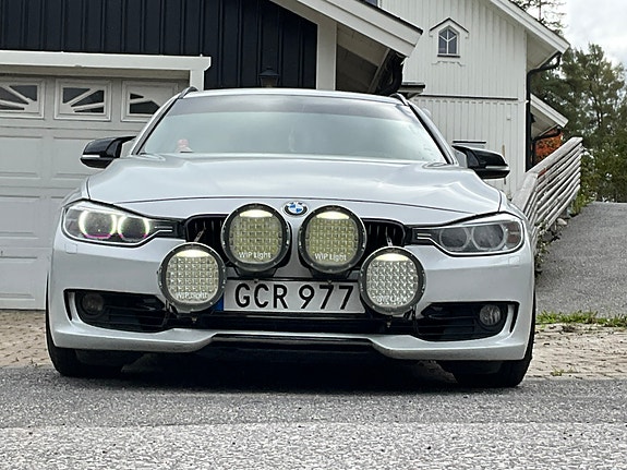 BMW 318d 11 of 12