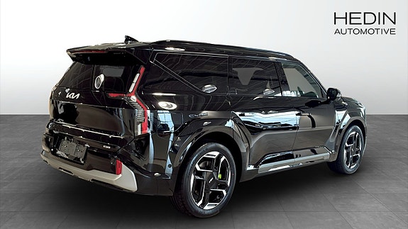 Kia EV9 2 of 13