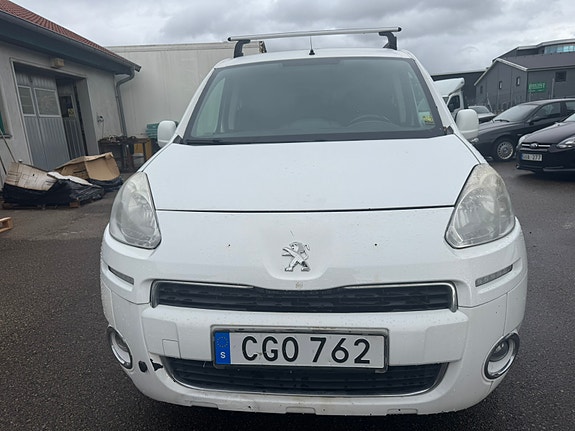 Peugeot Partner 2 of 8