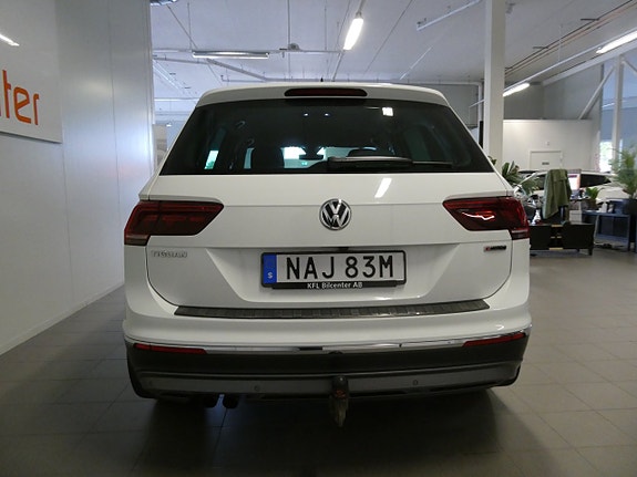 Volkswagen Tiguan 9 of 25