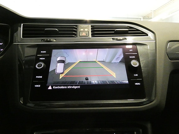 Volkswagen Tiguan 21 of 25