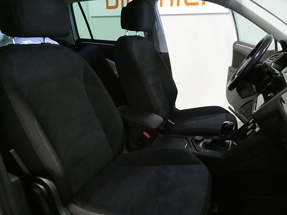 Volkswagen Tiguan 19 of 25