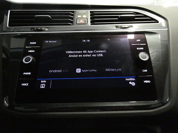 Volkswagen Tiguan 23 of 25