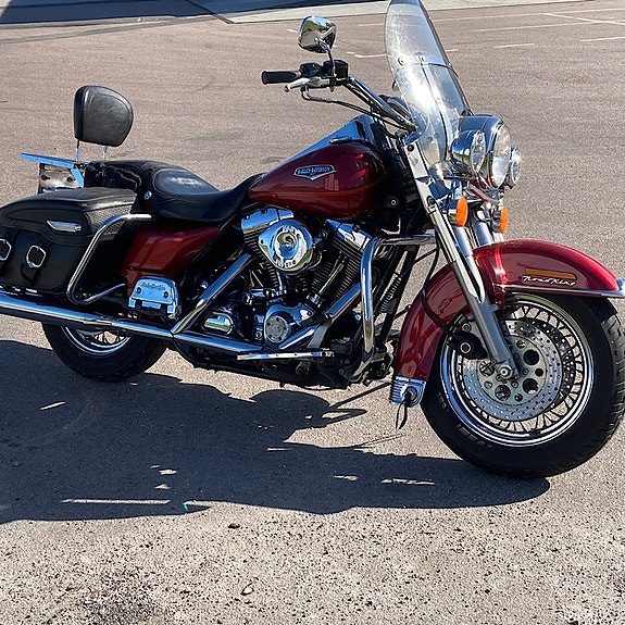 Harley-Davidson Road King Classic 2 of 2