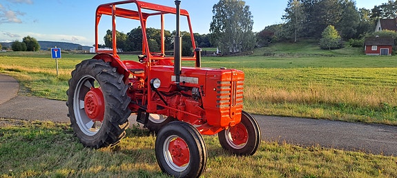 McCormick D440 2 of 5