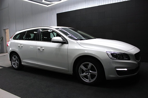 Volvo V60 8 of 21