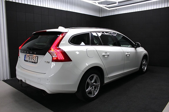 Volvo V60 6 of 21