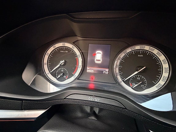 Skoda Karoq 10 of 21