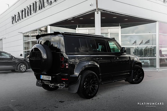 Land Rover Defender 110 2 of 23