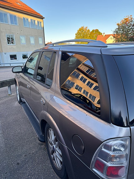 Saab 9-7X 2 of 4