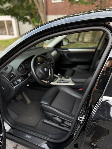 BMW X4 7 of 8