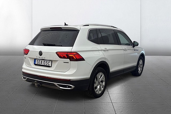 Volkswagen Tiguan Allspace 5 of 11