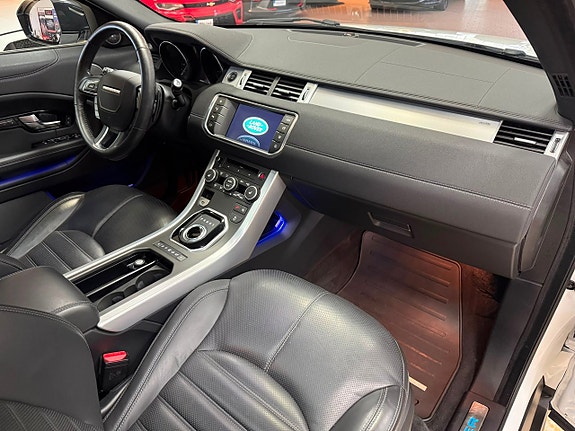 Land Rover Range Rover Evoque 18 of 30