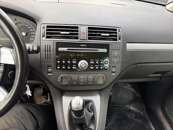 Ford C-Max 13 of 20