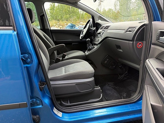 Ford C-Max 17 of 20