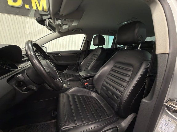 Volkswagen Passat 8 of 21