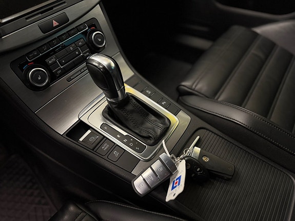 Volkswagen Passat 10 of 21