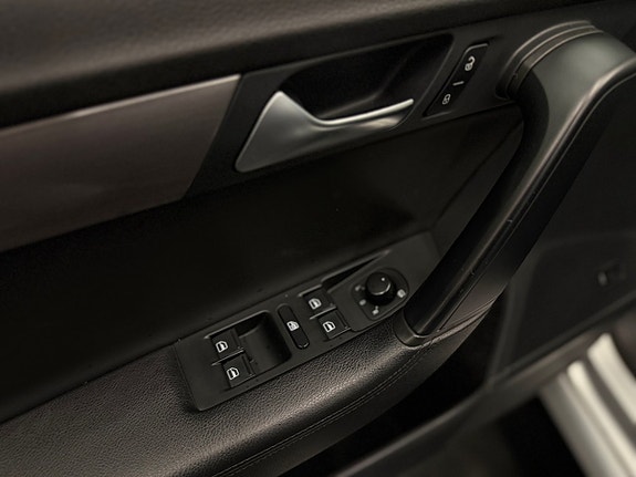 Volkswagen Passat 9 of 21