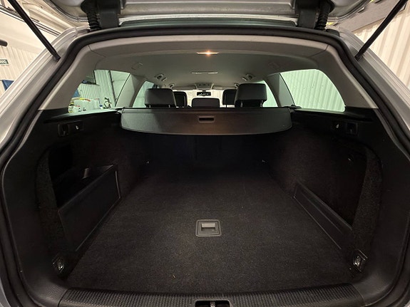 Volkswagen Passat 21 of 21