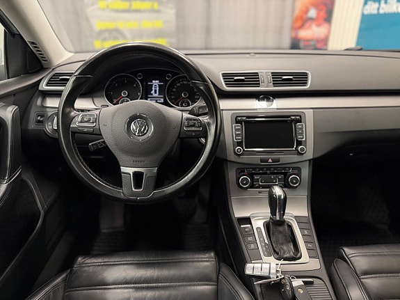 Volkswagen Passat 12 of 21