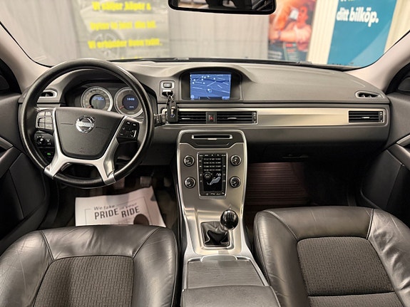 Volvo V70 11 of 21