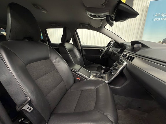 Volvo V70 14 of 21