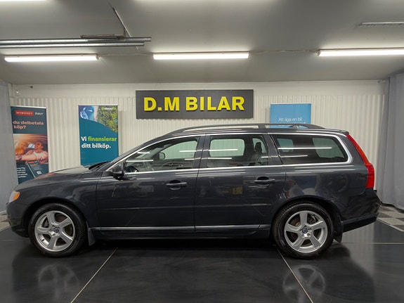 Volvo V70 2 of 21