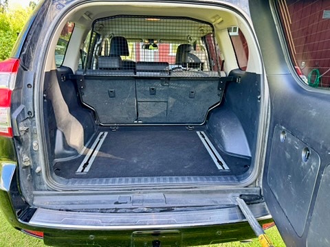 Toyota Land Cruiser 11 of 11